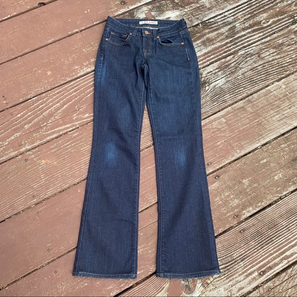J Brand Curvy Low Rise Bootcut Jean in Pure 25 - Picture 5 of 13